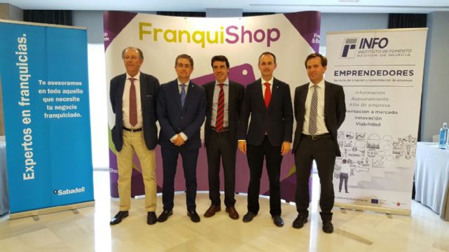 Centenares de emprendedores visitan FranquiShop para conocer las claves para abrir una franquicia