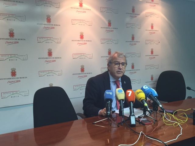 Coello: 'La voluntad política del Ayuntamiento de Murcia es aumentar las instalaciones deportivas de nuestro municipio'