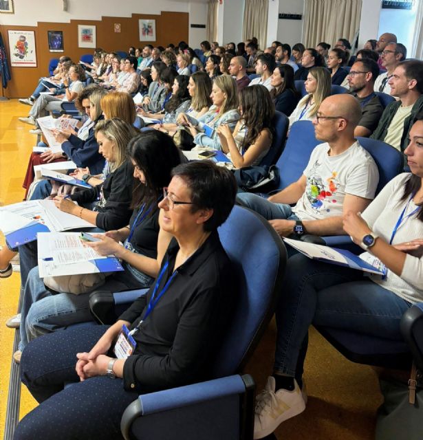 Un centenar de docentes participa hoy en la jornada formativa 'Mates en acción'