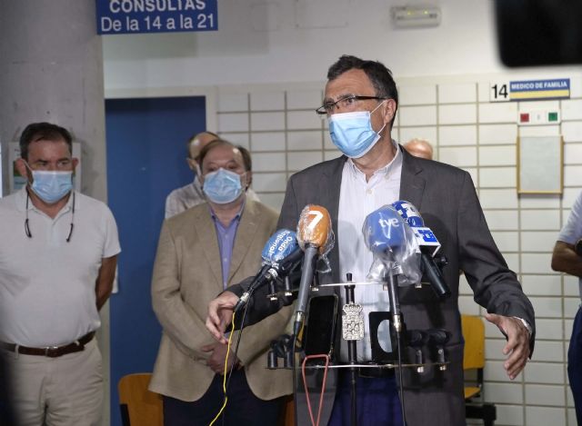 Ballesta hace un llamamiento a la serenidad, la tranquilidad y la calma 'porque estamos haciendo un seguimiento exhaustivo de los casos del municipio'