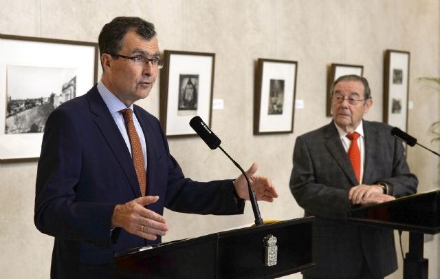 Sinergia entre el Ayuntamiento y la Academia de Medicina para promover la vida sana entre los murcianos