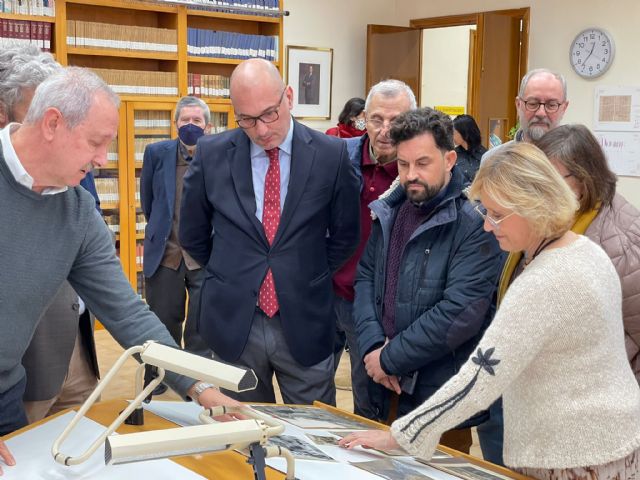 El Archivo Municipal de Murcia aumenta sus fondos con más de 900 imágenes de la colección del escritor y periodista José Ballester Nicolás