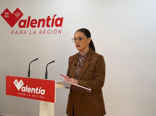 Irene Jódar: “Gracias al Gobierno de España, 5.600 viviendas de la Región salen del mercado del alquiler vacacional y de la especulación para convertirse en pisos de alquiler para los jóvenes”