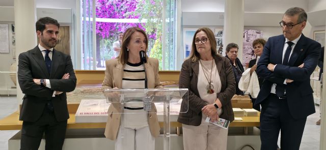 El arte y la ciencia se dan la mano a través de la exposición inédita de investigadores de la Facultad de Biología