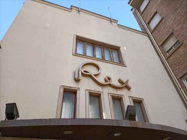 Huermur destapa que el ayuntamiento viene realizando informes desde febrero para la transformación del cine Rex y sí dispone de un proyecto