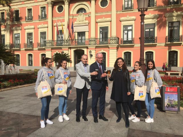 La campaña 'En la carretera cerveza SIN (también en bicicleta)' llega a Murcia