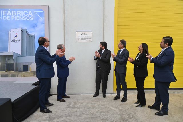 López Miras inaugura la nueva fábrica de piensos de Alimer y destaca su “capacidad generadora de oportunidades”
