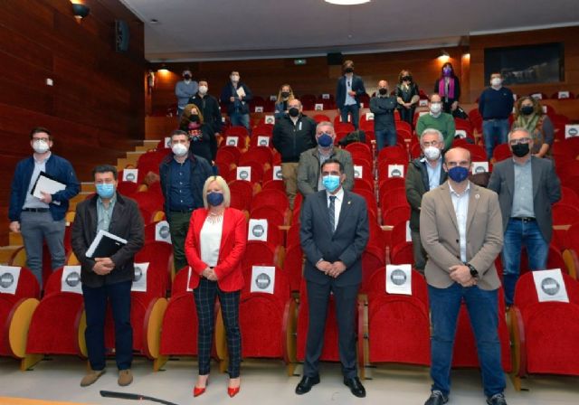 El nuevo Gobierno municipal reúne a los sindicatos para mostrar su voluntad de entendimiento