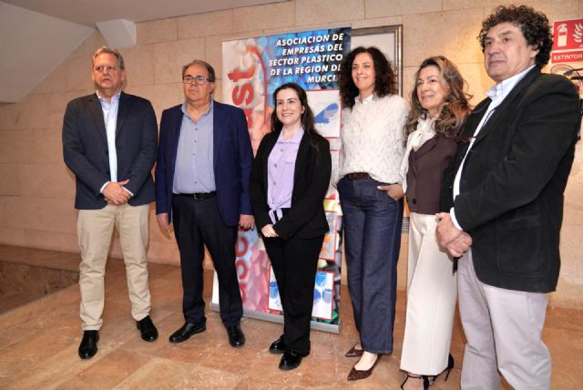 El Clúster del Plástico de Murcia  impulsa la creación de un Observatorio Tecnológico para conquistar el mercado europeo