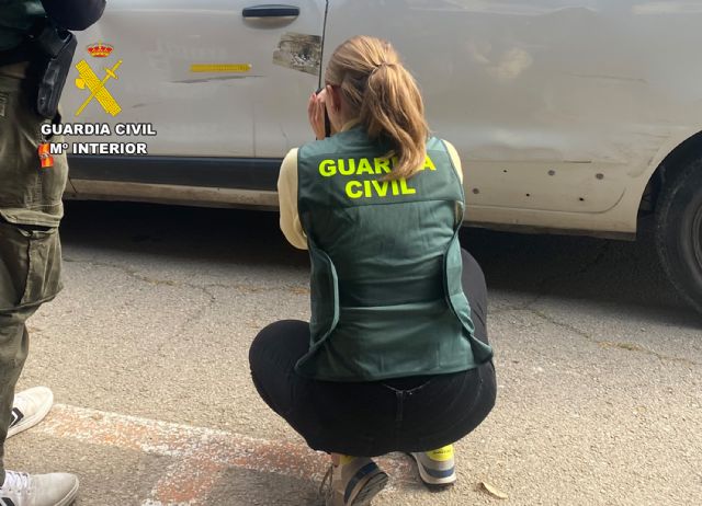 La Guardia Civil detiene a un conductor que arrolló a un ciclomotor y huyó del lugar