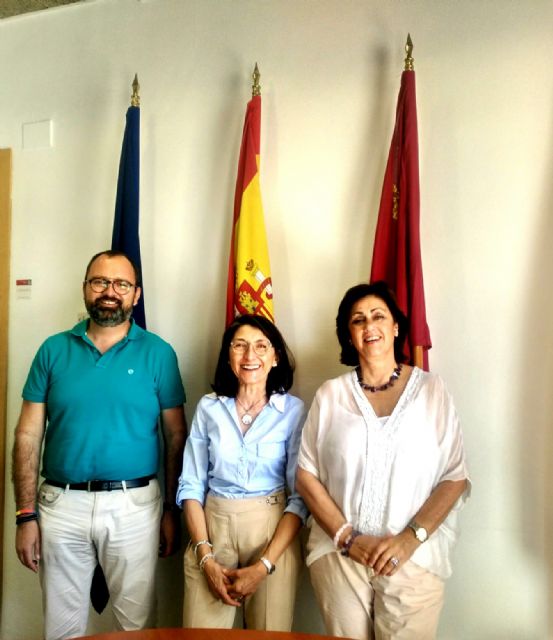 La Universidad de Murcia y ASTRADE firman un convenio de voluntariado