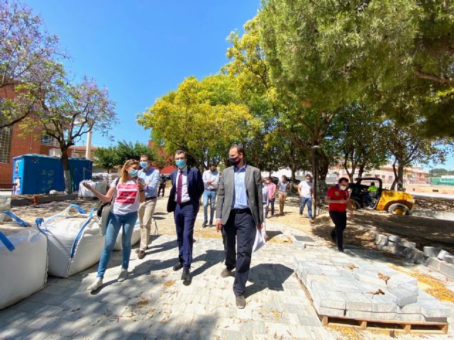 Guadalupe estrena el parque Libertad con un merendero rodeado de 150 árboles y una pérgola de 200 m2 a finales de mes