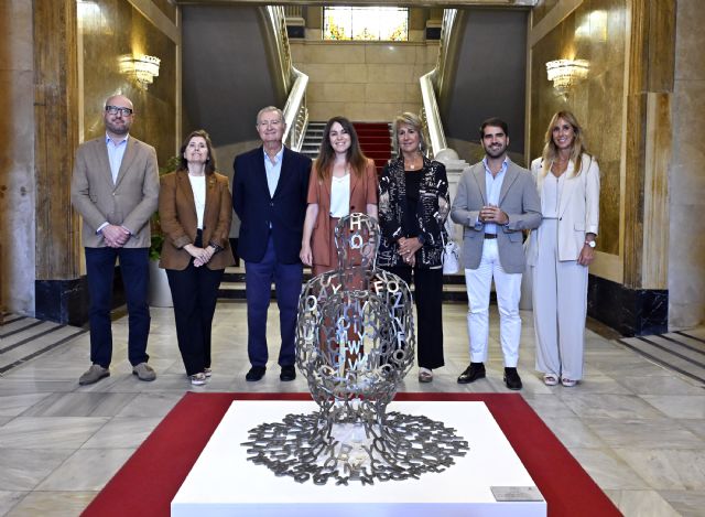 Murcia sigue caminando de la mano de Jaume Plensa y lleva su obra al corazón de la ciudad