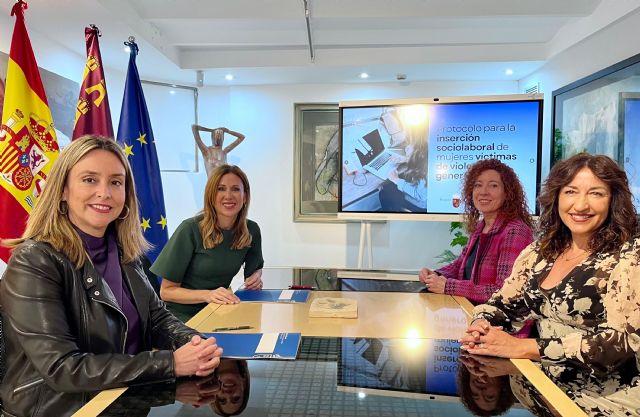 Tres de cada cuatro mujeres víctimas de violencia de género atendidas con el protocolo de la Comunidad encuentra trabajo