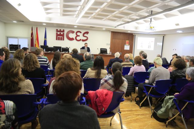 Los progresos en la asistencia a mayores aún no son suficientes para atender todas las necesidades