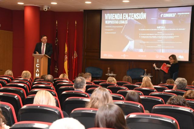 El Colegio de la Abogacía de Murcia analiza los desafíos legales de la 'Vivienda en Tensión: el  Derecho a la propiedad, ocupación, vulnerabilidad y respuesta legal'