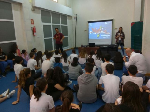 La Oficina municipal del Grafiti colabora las jornadas de arte urbano 'La pintura mural. Pieza clave del contexto'