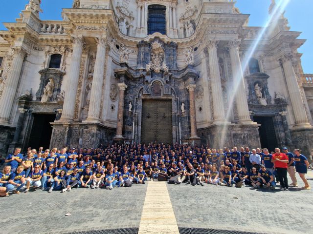 Peregrinos de Esperanza: el PAS de la UCAM recorre a pie el camino jubilar hasta la Catedral de Murcia