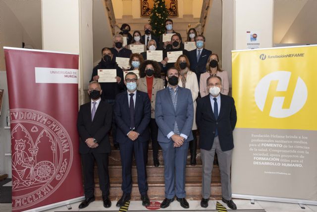 La Universidad de Murcia entrega los premios a los mejores trabajos fin de grado de la Cátedra Hefame