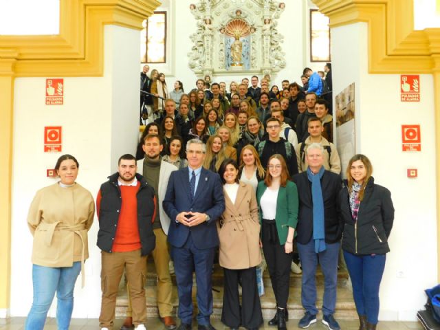 La UCAM forma a70 futuros ejecutivos para empresas alemanas como Aldi, Mercedes, BMW o Siemens