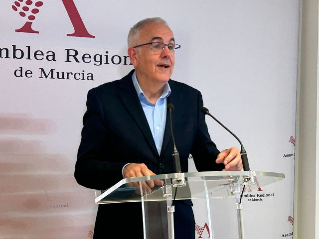 Alfonso Martínez: 'Al consejero de Economía le sobra prepotencia y le falta mucha gestión'