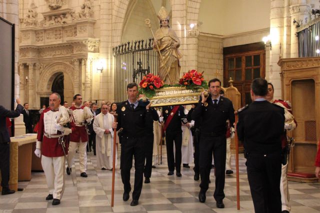 El Obispo agradece la labor de la Policía Local en el día de su patrón