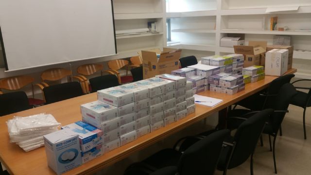 La Universidad de Murcia colabora con el SMS cediendo material y se pone a su disposición para todo lo necesario