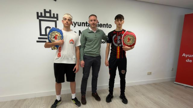 El Ayuntamiento de Murcia recibe a Bienvenido Toral Jr 'El Búfalo' y José Manuel Robles 'El Zurdo' tras ser campeones de K1