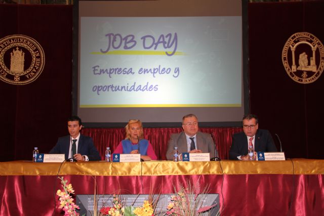Más de 40 empresas se dan cita en el Job Day de la UCAM