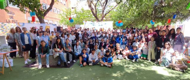 500 alumnos del colegio San Fernando de Lorca descubren el patrimonio cultural de la ciudad mediante la robótica y la IA