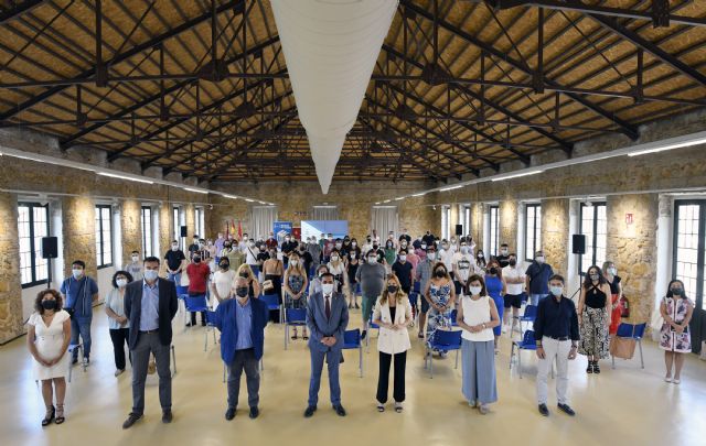 60 desempleados finalizan con éxito los dos programas de empleo y formación desarrollados en el curso pasado