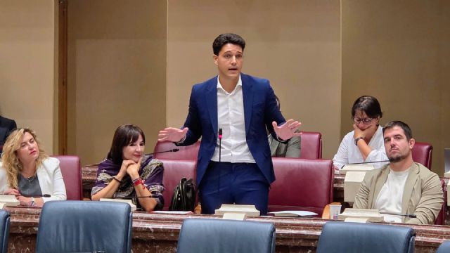 Torres: 'El mismo día que López Miras anunció el plan ClimaTIZA se suspendieron clases por altas temperaturas, no tiene ninguna credibilidad'