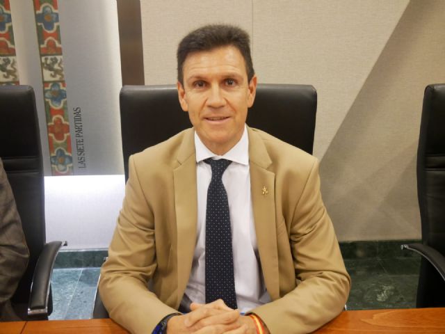 El PP urge al Gobierno de España a renovar la flota de vehículos de la Guardia Civil en la Región, 'para que puedan desempeñar su trabajo de forma segura y eficiente'