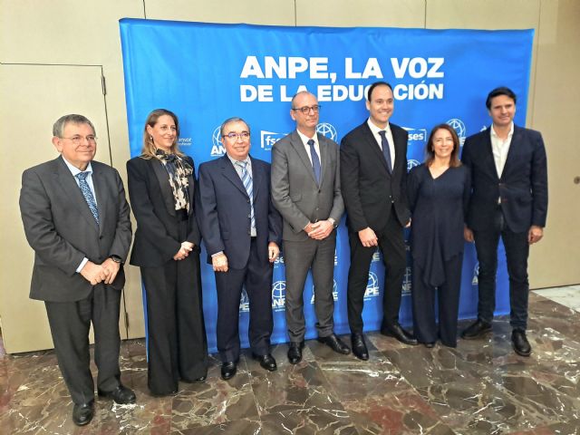 El consejero de Educación y Formación Profesional participó hoy en la clausura del XL Consejo Sindical Autonómico de ANPE