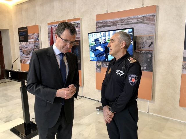 El Consistorio reconoce 'la excelencia del trabajo' que desempeña la Policía Local a través de un comunicado telemático