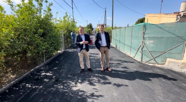 El Carril de los Miajas de Era Alta mejorará su seguridad tras las obras de refuerzo del firme y la renovación de la señalización