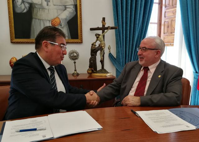 La UCAM refuerza su alianza con 'Postgrado en Odontología' para impartir cursos a nivel nacional e internacional