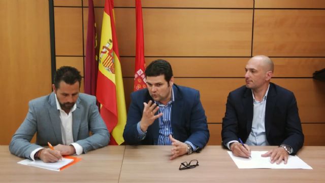 Cs fija la base para un acuerdo con la Federación municipal de Comercio para convertir Murcia en el mayor centro comercial abierto de España