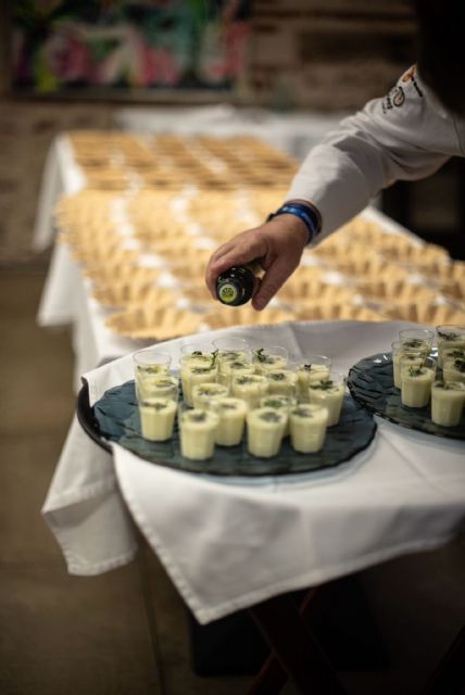 Centenares de personas participan en los showcooking del Festival Murcia Tres Culturas para conocer los secretos de la gastronomía judía, cristiana y árabe