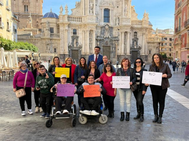 El PSOE exige la instalación de cambiadores inclusivos en Murcia para garantizar un derecho básico a personas con discapacidad