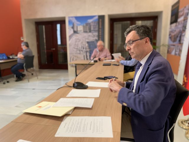 Ballesta solicita al ministro Escrivá más recursos para la gestión del Ingreso Mínimo Vital en Murcia