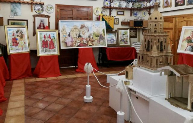 La peña La Crilla inaugura esta tarde la exposición ´Pinceladas de Murcia´
