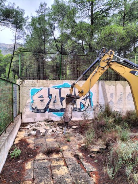 La retirada de infraestructuras en desuso de Sierra Espuña afectará a 12 emplazamientos de Alhama de Murcia, Totana y Mula