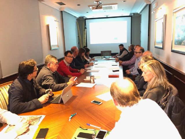 El Alcalde reúne el dispositivo de evaluación ante el riesgo de tormentas