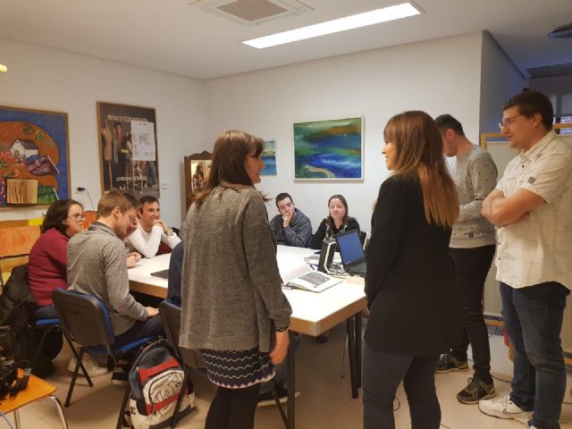 17 jóvenes de Fundown participan en el Club de Idiomas de francés de El Carmen