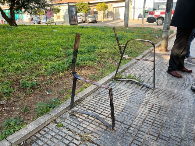 El PSOE exige al PP licitar de inmediato el contrato de mantenimiento de zonas verdes ante el evidente deterioro del servicio