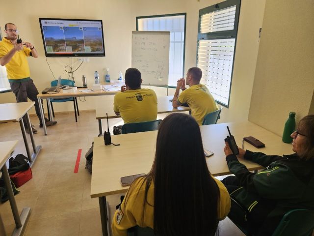 El Gobierno regional activa la red de vigilancia fija contra incendios forestales tras completar la formación del personal