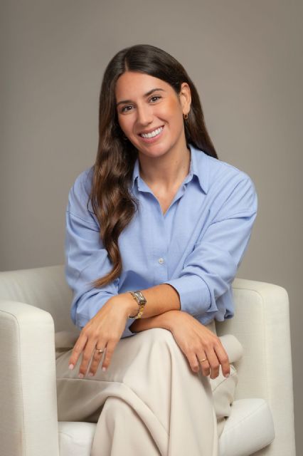 La profesora de la UMU Adoración Díaz publica 'Generación pantalla', un libro sobre cómo acompa&ntilde;ar a los menores en el mundo digital
