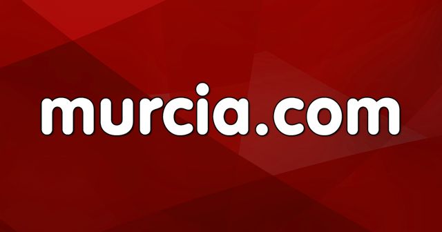 'Cierran mi barrio', 'SOS Vistabella', 'Espinardo Colapsado' y 'Asociación Mercado de Verónicas' se manifiestan por las calles de Murcia