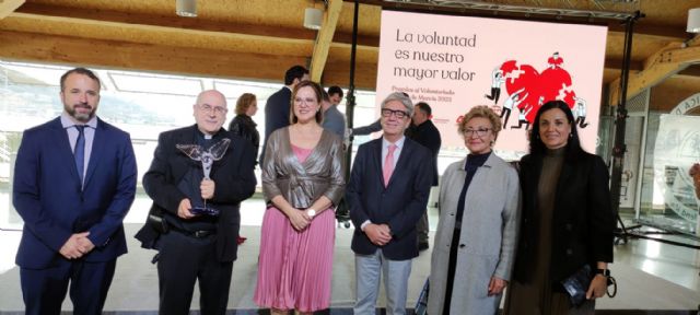 La UCAM recibe el premio regional de voluntariado